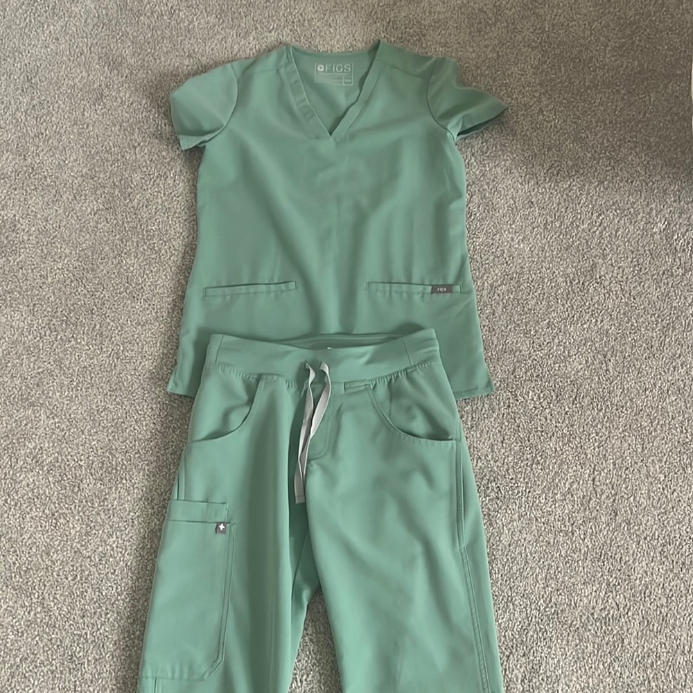 Sage Green Figs Set